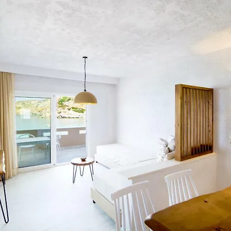 Sunrise Apartment *